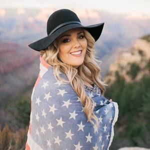 Meet your Posher, Desiree